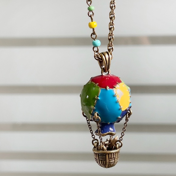 Disney couture Tinkerbell hot air balloon necklace - Picture 2 of 3